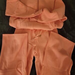 Peach Hoodie Sweatsuit Set. XL Top, Medium Bottoms. Runs Large